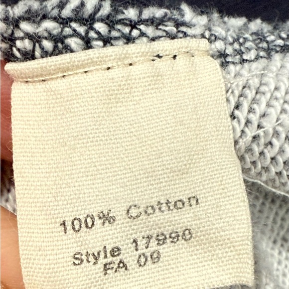 Vintage Eddie Bauer Fleece Crewneck Sweatshirt Gray
Men's Size L - Picture 10 of 10